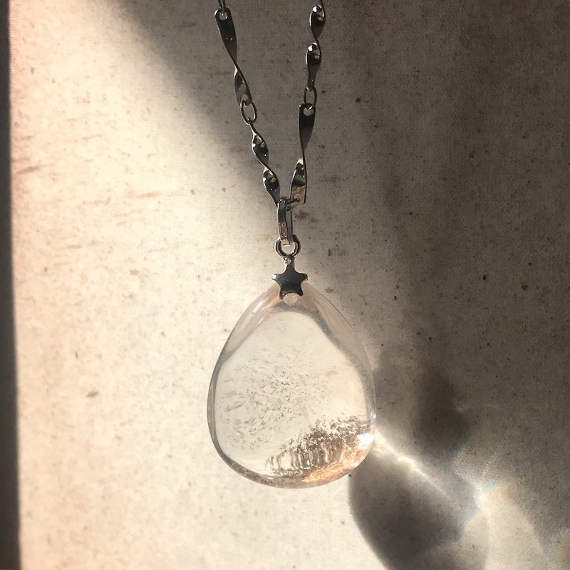 【Lost And Find】Natural phantom  quartz necklace - สร้อยคอ - เครื่องเพชรพลอย สีใส