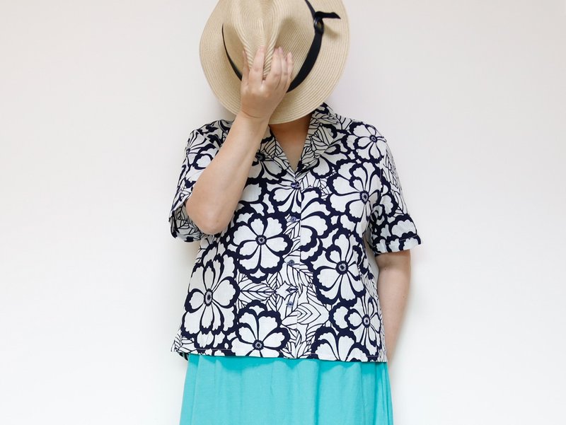 YUKATA ALOHA 浴衣地を使ったアロハシャツ おでかけにも 1枚でキマる個性派デザイン - 女襯衫 - 棉．麻 藍色