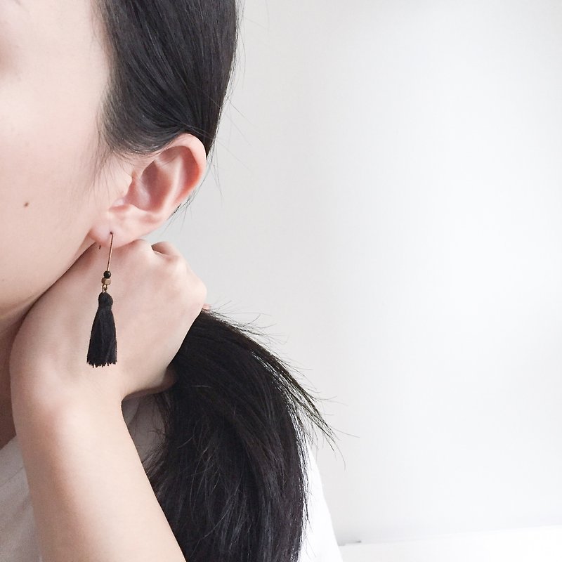 autumn / black tassel earrings - Earrings & Clip-ons - Copper & Brass Black