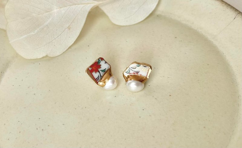 有田焼 金継ぎ サージカルステンレスピアス　赤色　花柄　淡水パール　天然石　 伝統工芸　No.56 - 耳環/耳夾/耳骨夾 - 陶 紅色