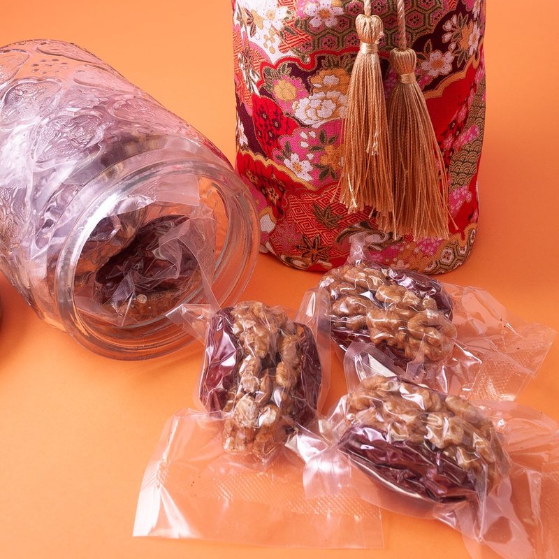 [New Year Gift Box] Walnut and Red Date Sandwich - ขนมคบเคี้ยว - อาหารสด 