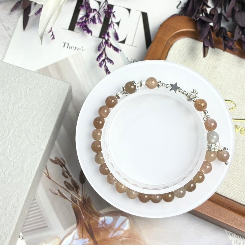 原創設計 暖月奶茶 天然水晶手鍊| 彩月光石|能量手鍊 治癒 心 - 手鍊/手鐲 - 水晶 卡其色