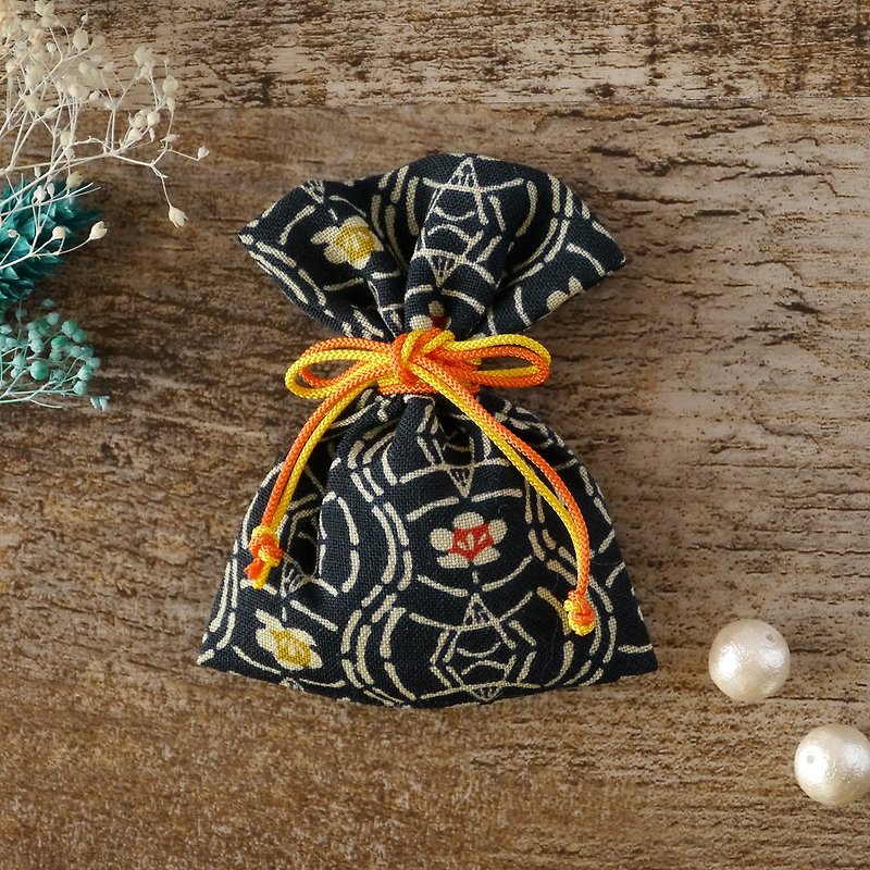 Healing happy accessories Kimono smell bag 梅 文 - Fragrances - Cotton & Hemp Blue