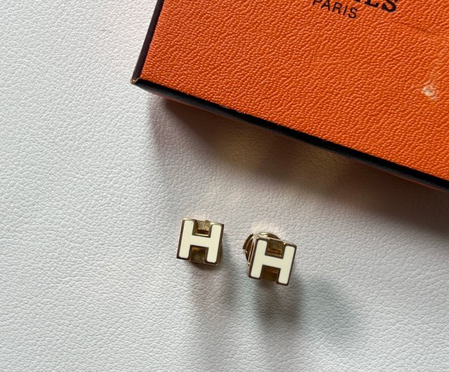 エルメス Hローズゴールド＆グレー イヤリング エルメス Hローズゴールド＆グレー イヤリング