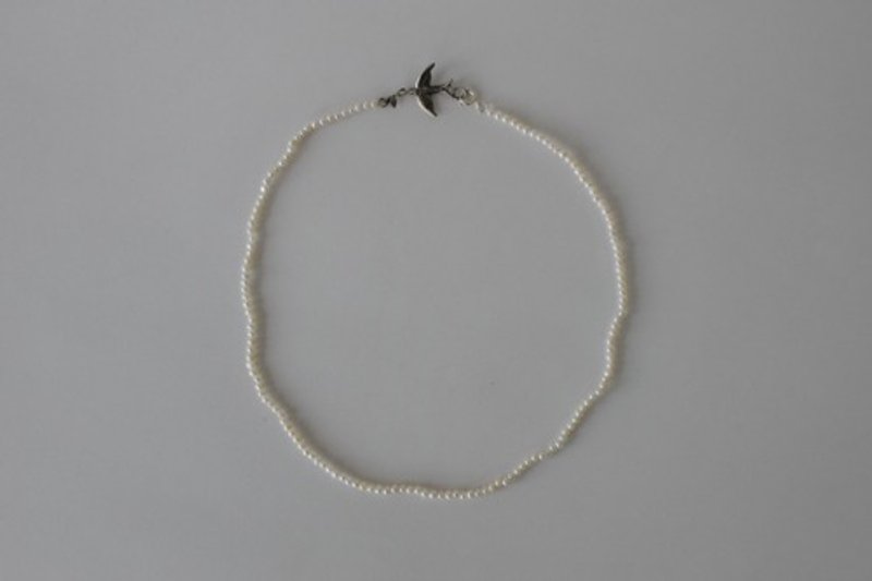 Bird Pearl Necklace - สร้อยคอ - โลหะ 