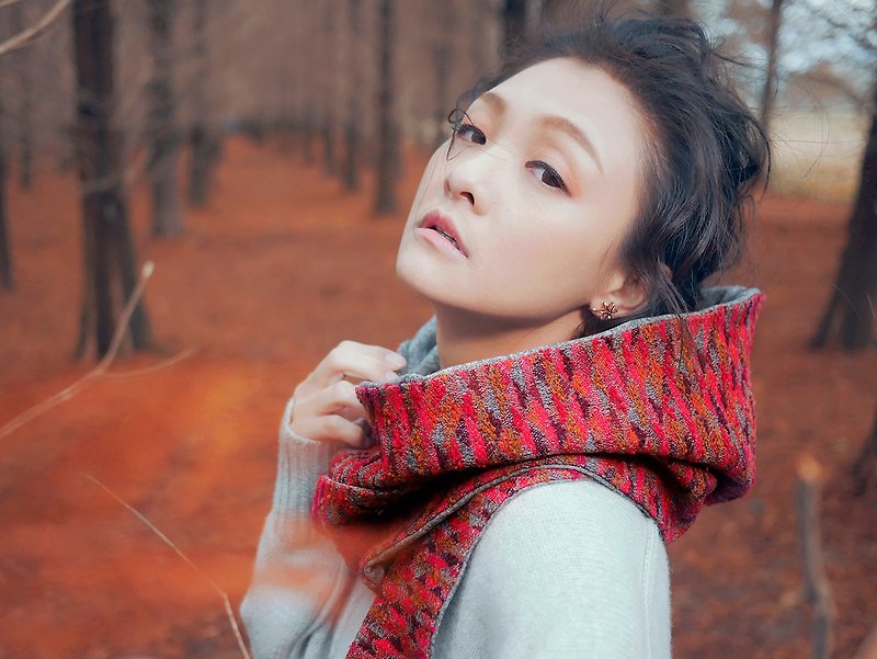 Facing the sun-Poppy*hat scarf-Christmas gift - Knit Scarves & Wraps - Wool Red