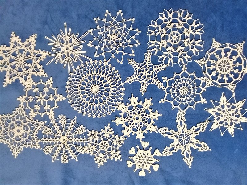 set of knitted snowflakes 16 pieces - ตกแต่งผนัง - ผ้าฝ้าย/ผ้าลินิน ขาว