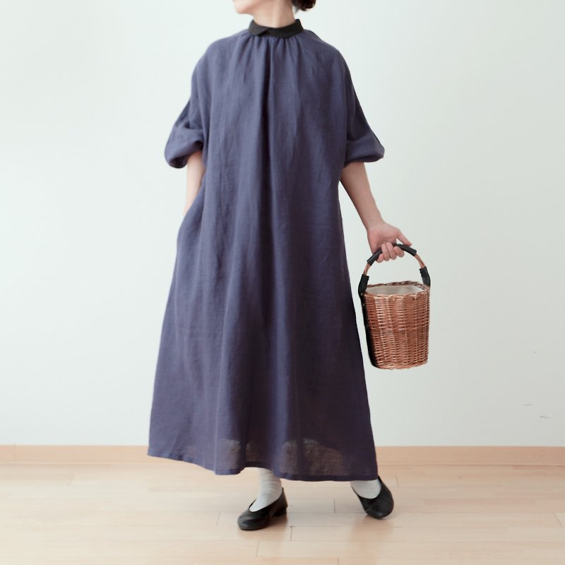 Cleric collar is classy and mature cute back walnut button volume sleeves French Linen A-line dress / purple navy cleric