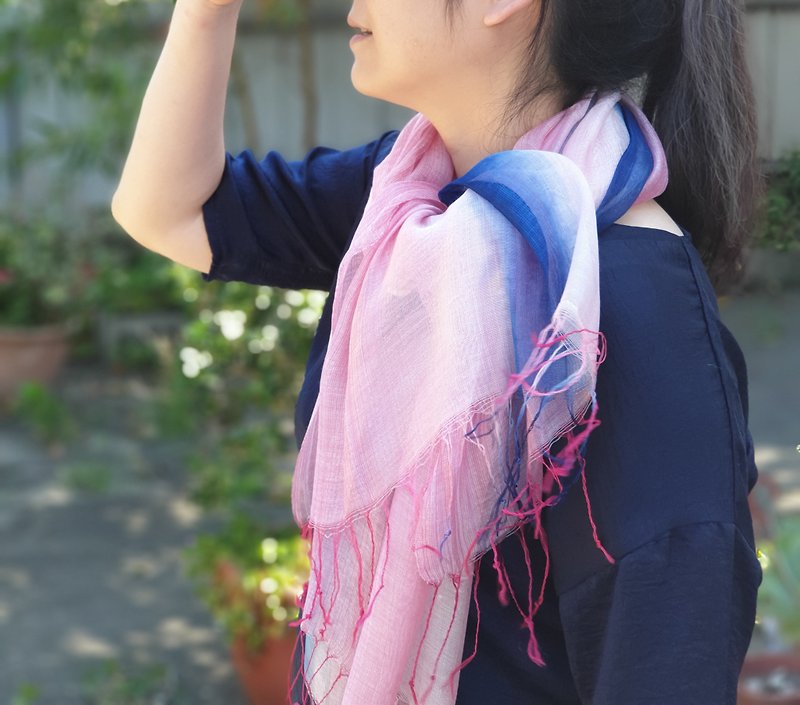 Hydrangea ~ silk cotton fringed long towel gentle and extraordinary temperament embellishment - Scarves - Cotton & Hemp Pink