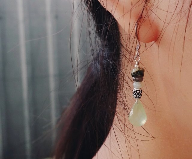 Very Pretty Rhyolite stone with outlet 925 silver drop earrings