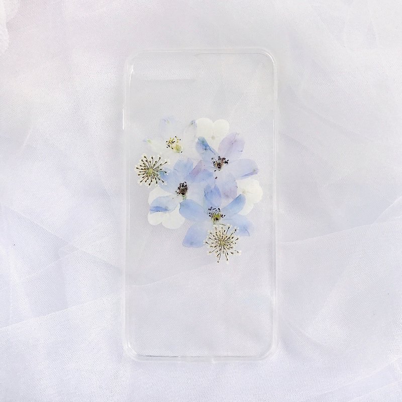 Blue and purple Delphinium pressed flower phone case/blue sky and white cloud design - เคส/ซองมือถือ - วัสดุอื่นๆ สีน้ำเงิน