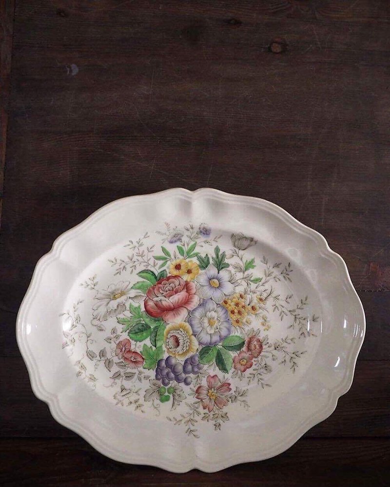 British early royal Dalton hand-painted wavy floral oval porcelain plate (JS) - จานเล็ก - เครื่องลายคราม หลากหลายสี