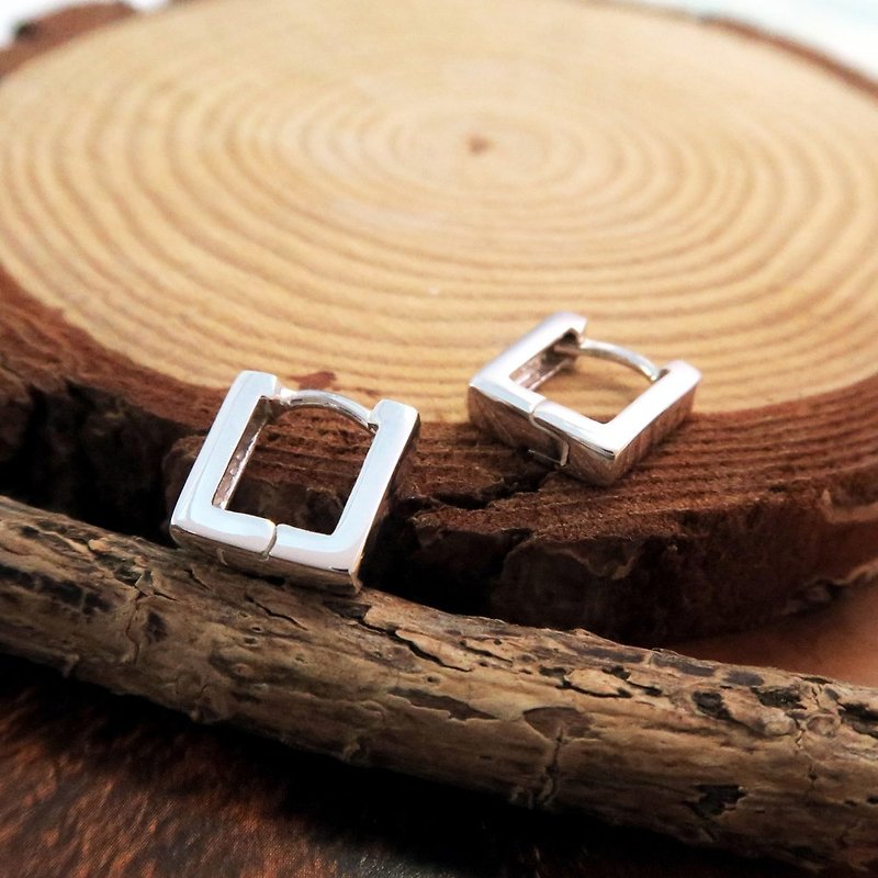 Easy buckle / ring earrings U-shaped barbs (square line 11mm) Easy button style sterling silver earrings -64DESIGN - ต่างหู - เงินแท้ สีเงิน