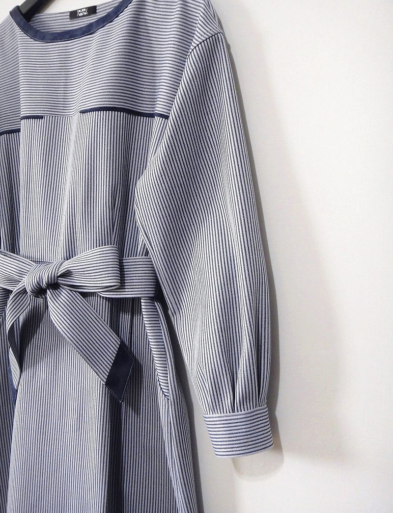 line blue dress - ชุดเดรส - ผ้าฝ้าย/ผ้าลินิน สีน้ำเงิน