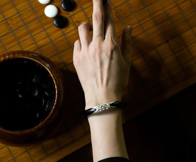 Hai Liu Taiji bracelet handmade black coral when not