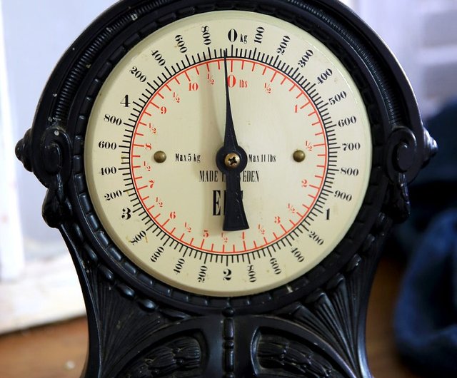 スウェーデン製アンティークスケール