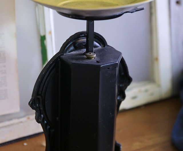 スウェーデン製アンティークスケール