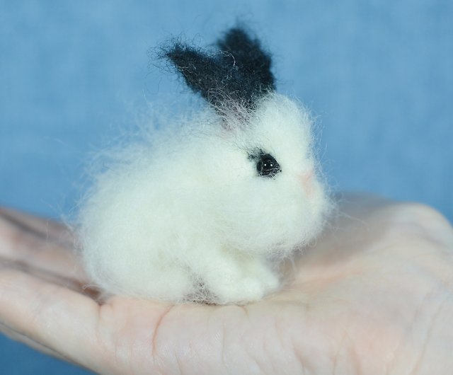 小さなウサギ 針フェルト動物 白いうさぎ ショップ Vladlenamitoys 人形 フィギュア Pinkoi