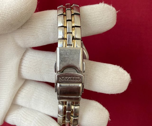 ☆シチズン エコドライブ WR100 ダイヤが綺麗美品中古品 ☆ ☆シチズン エコドライブ WR100 ダイヤが綺麗美品中古品 ☆ 2025