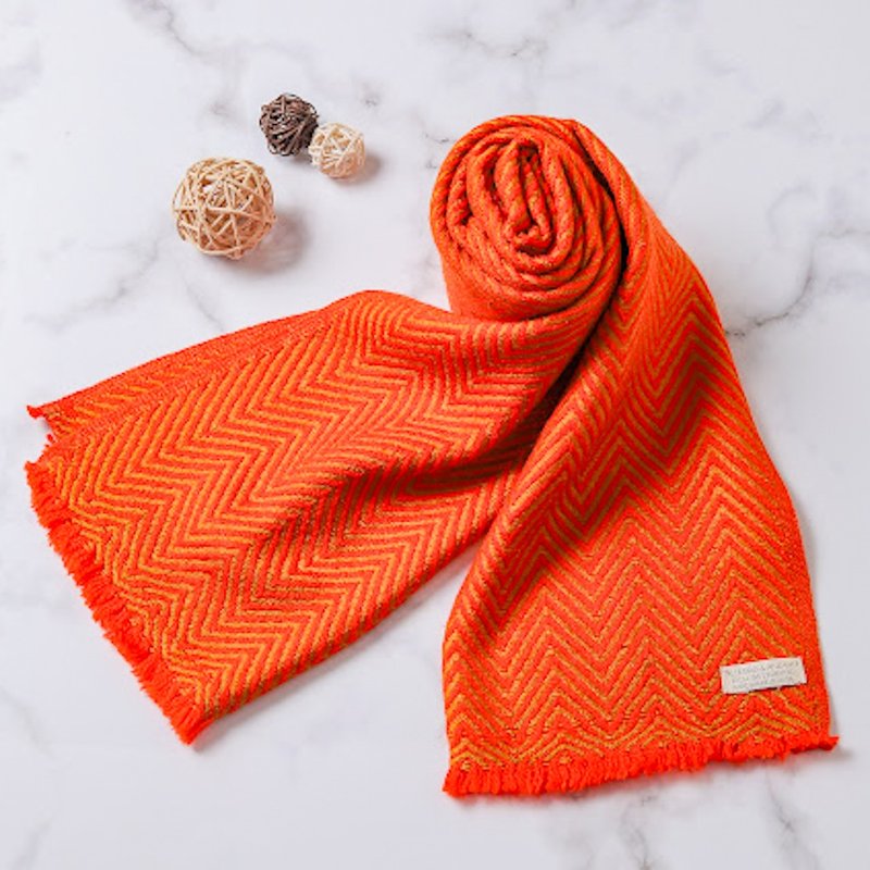 [Narrow version] Cashmere wool scarf with orange and gold mountain-shaped pattern neck scarf handmade - ผ้าพันคอถัก - ขนแกะ สีส้ม