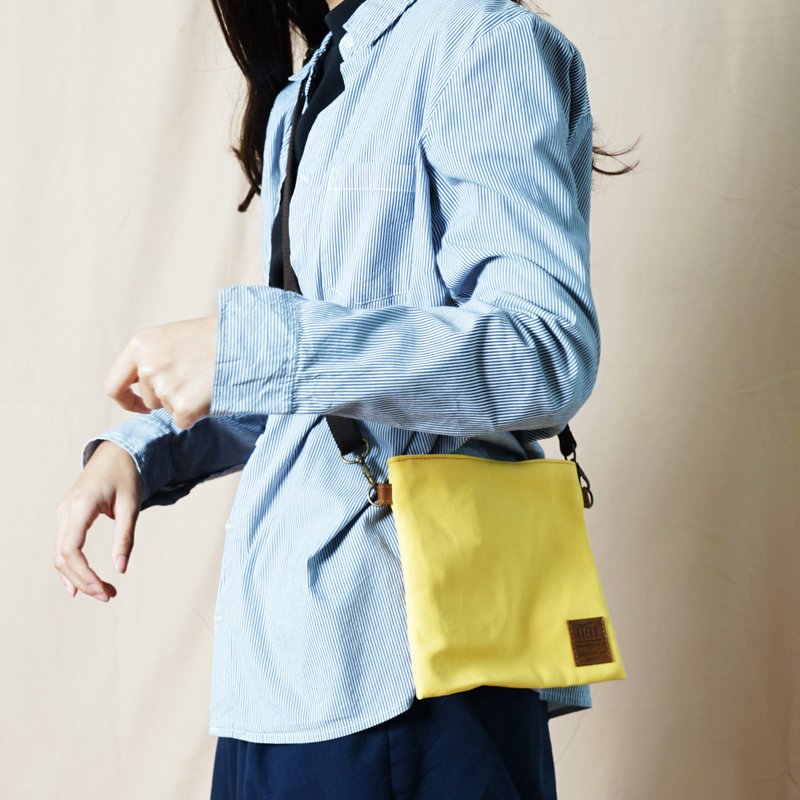Canvas 14 shoulder bag 01 - 側背包/斜背包 - 棉．麻 黃色