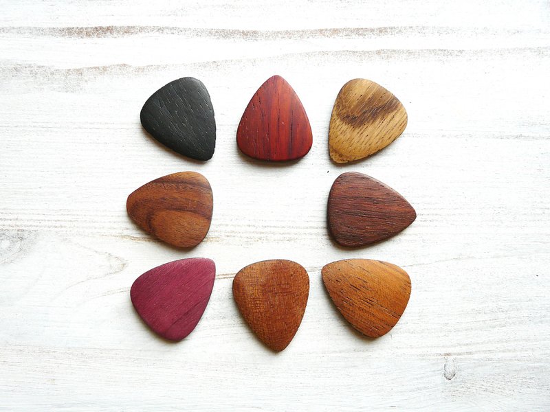 Wooden guitar picks with personalization - Guitar Accessories - Wood Multicolor