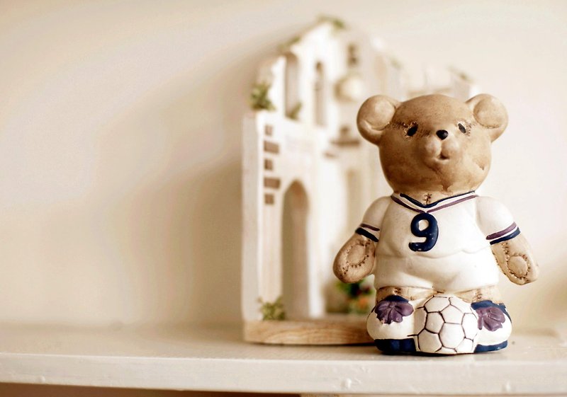 【好日戀物】荷蘭VINTAGE9號足球小熊 - 擺飾/家飾品 - 其他材質 多色