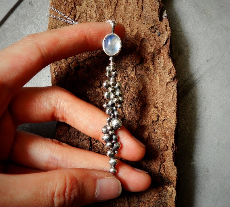 [Rich. Abundance] Moonstone Silver Necklace - สร้อยคอ - กระดาษ ขาว