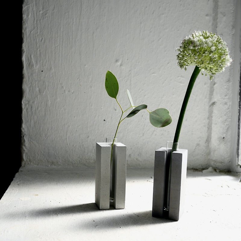 Concrete vase | square shape | light grey & dark grey - เซรามิก - ปูน สีเทา