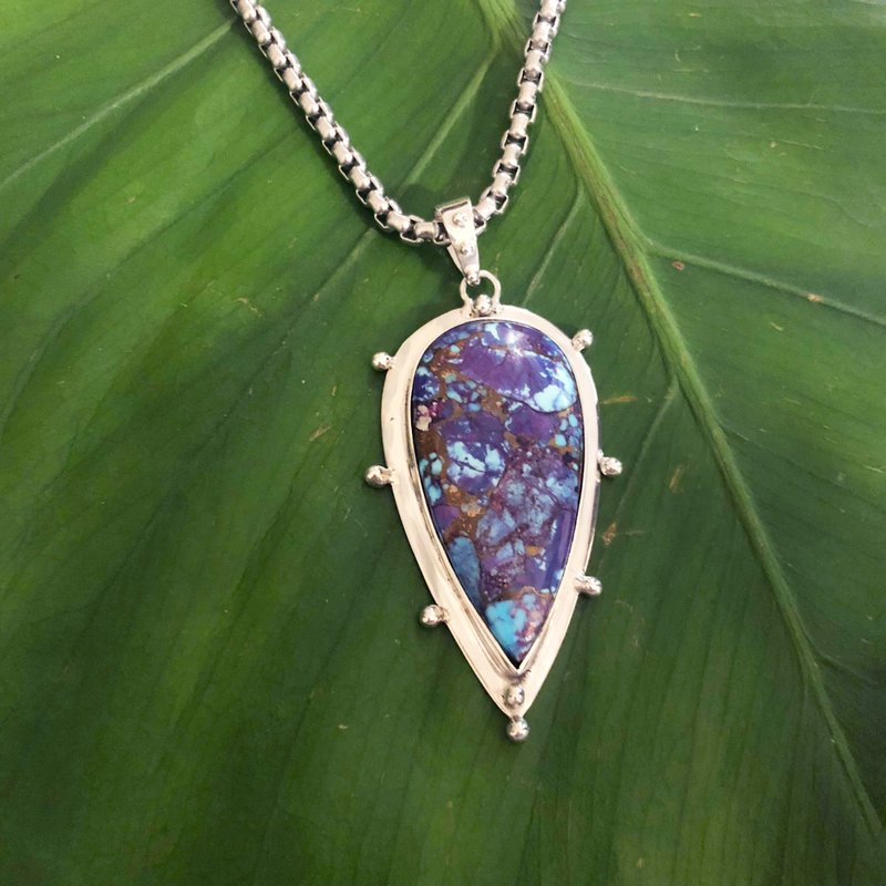 ペンダントヘッド 　紫の剣 　Purple Sword 　ネイチャーシリーズ - ネックレス - 金属 パープル