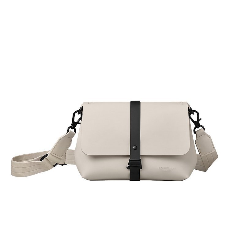 GASTON LUGA Splash Crossbody Bag Slanting Shoulder/Side Bag-Cream White【Spot】 - กระเป๋าแมสเซนเจอร์ - วัสดุอื่นๆ ขาว