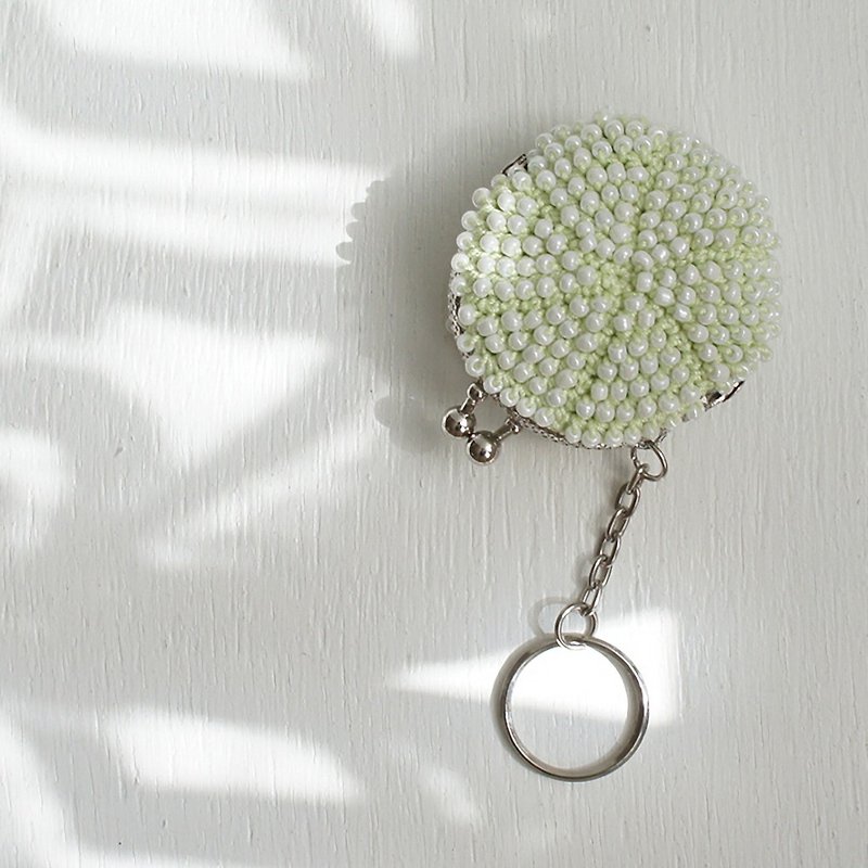 Ba-ba handmade Beads crochet mini-coinpurse No.881 - กระเป๋าใส่เหรียญ - วัสดุอื่นๆ สีเขียว