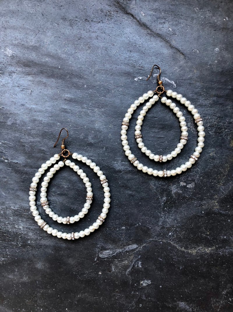 Vintage Pearl Drop Earrings - 耳環/耳夾/耳骨夾 - 貴金屬 白色