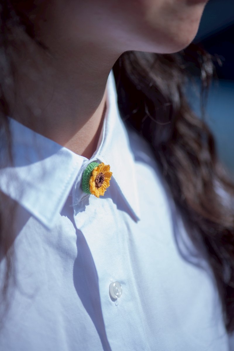 【向日葵】袖釦 鈕釦 裝飾釦 領釦 微鉤 針織 花 手作 太陽花 - 袖扣 - 繡線 黃色