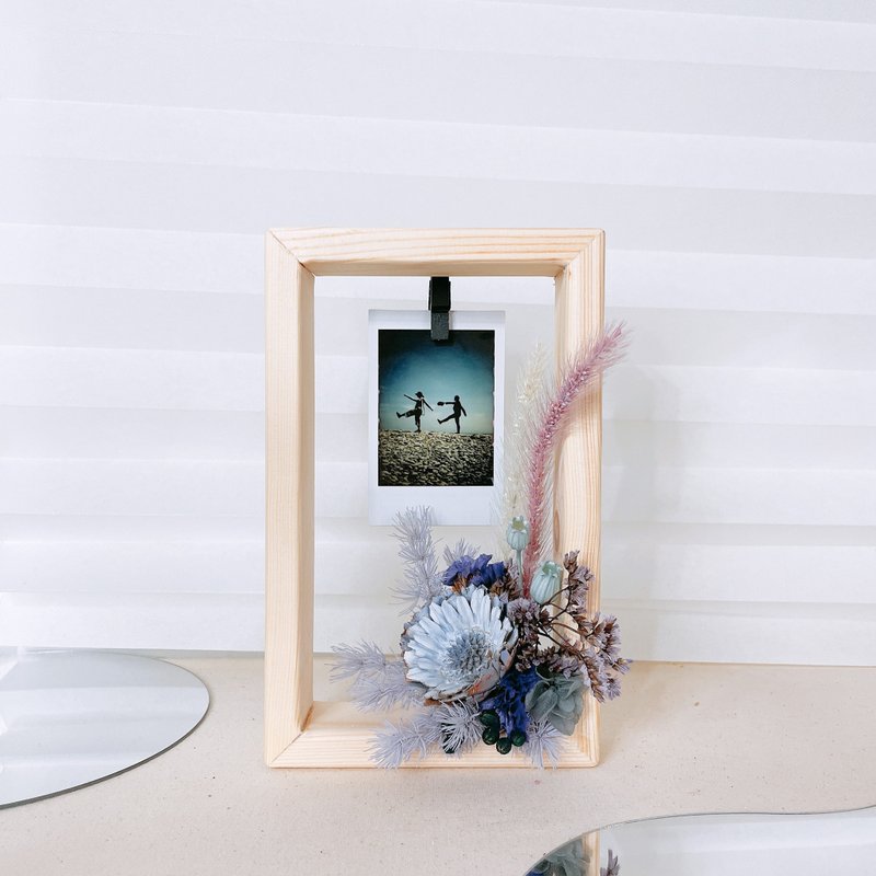 Exclusive space x light blue light color x non-withering dry flower and wood clip photo frame - กรอบรูป - พืช/ดอกไม้ 