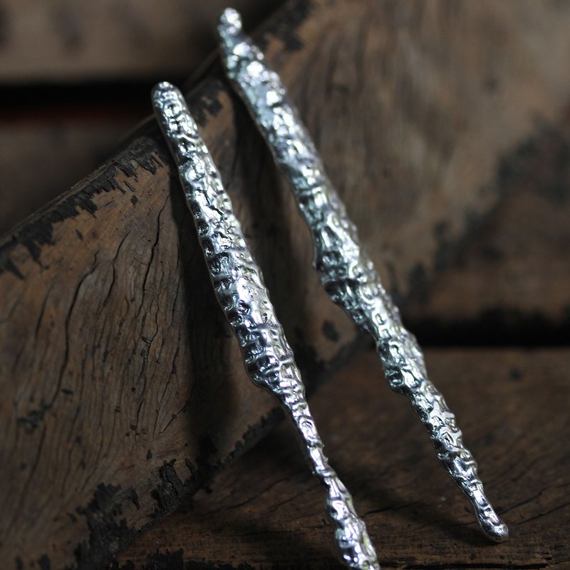 Handmade 99.9% silver charcoal texture long earrings (E0192) - 耳環/耳夾/耳骨夾 - 銀 銀色