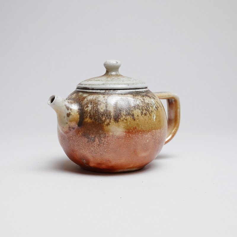 Mingya kiln l wood-fired Shino glaze teapot Japanese style - ถ้วย - ดินเผา สีแดง