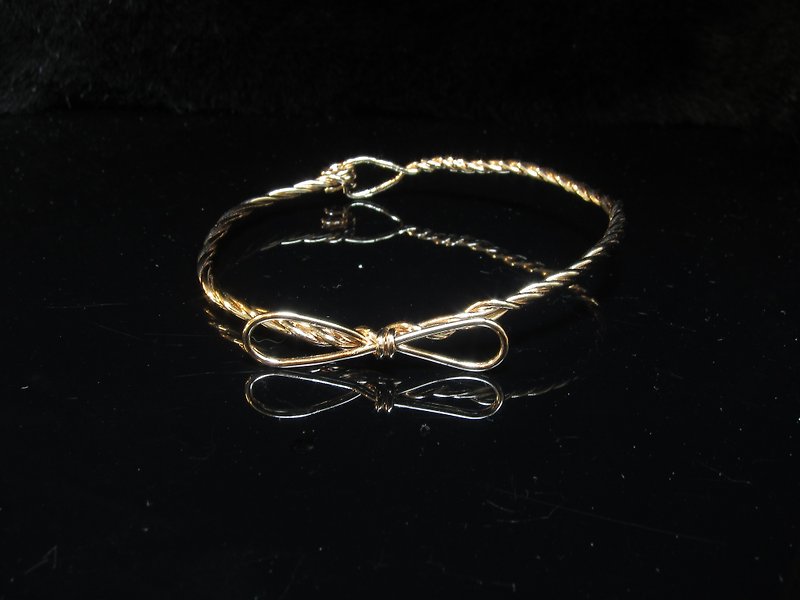 Winwing Metal Wire Braided Bracelet-[Delicate Bow] - สร้อยข้อมือ - โลหะ สึชมพู