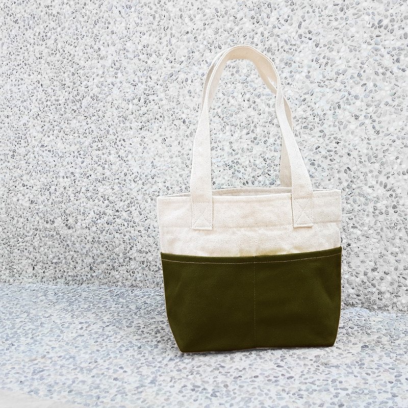 Thick canvas color dual-pocket handbag (shoulder bag / Tote bag) - dark green - กระเป๋าคลัทช์ - ผ้าฝ้าย/ผ้าลินิน สีเขียว