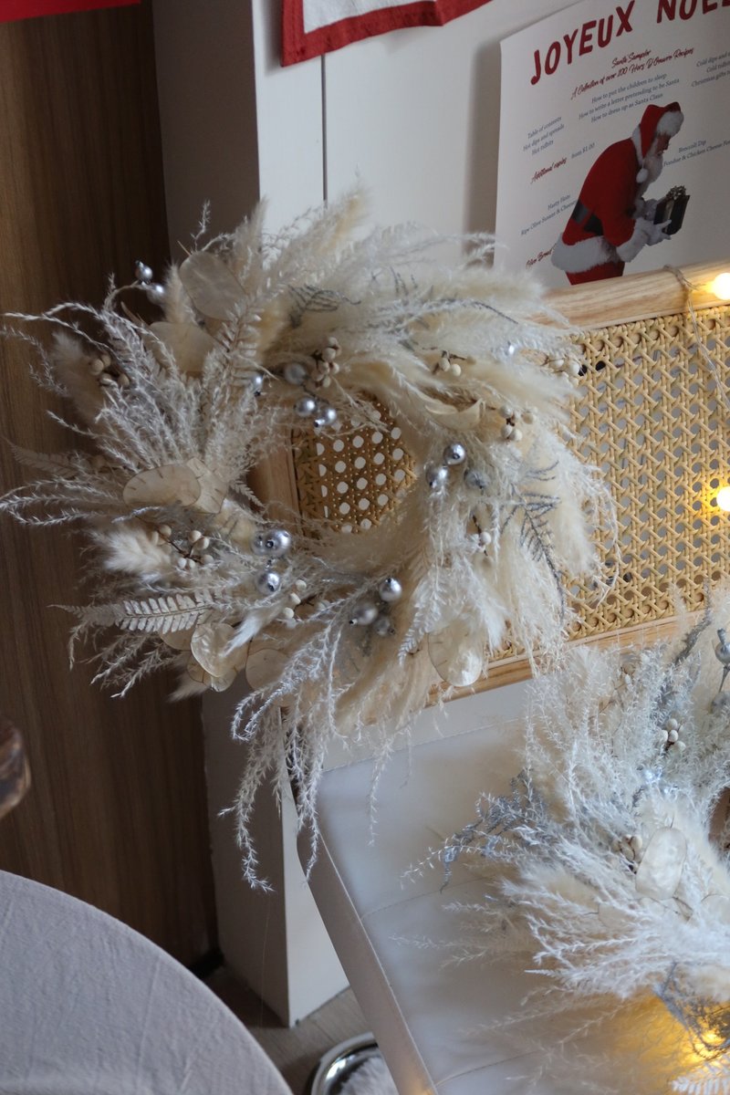 冬白羽霧 花蔓限定聖誕花圈 - 乾燥花/永生花 - 植物．花 