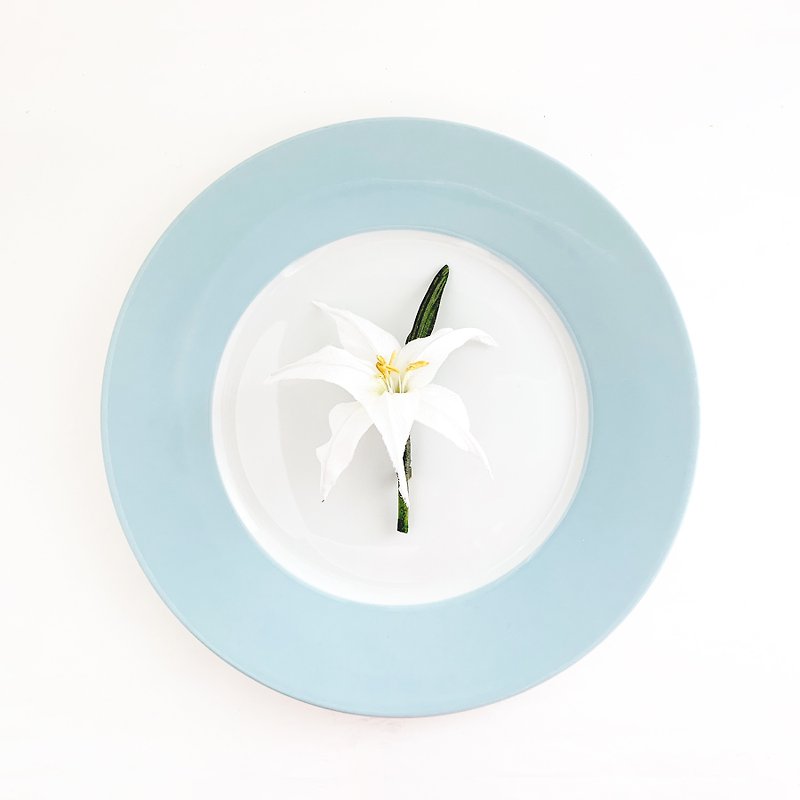Corsage: Lily (White) - เข็มกลัด/ข้อมือดอกไม้ - ผ้าไหม ขาว