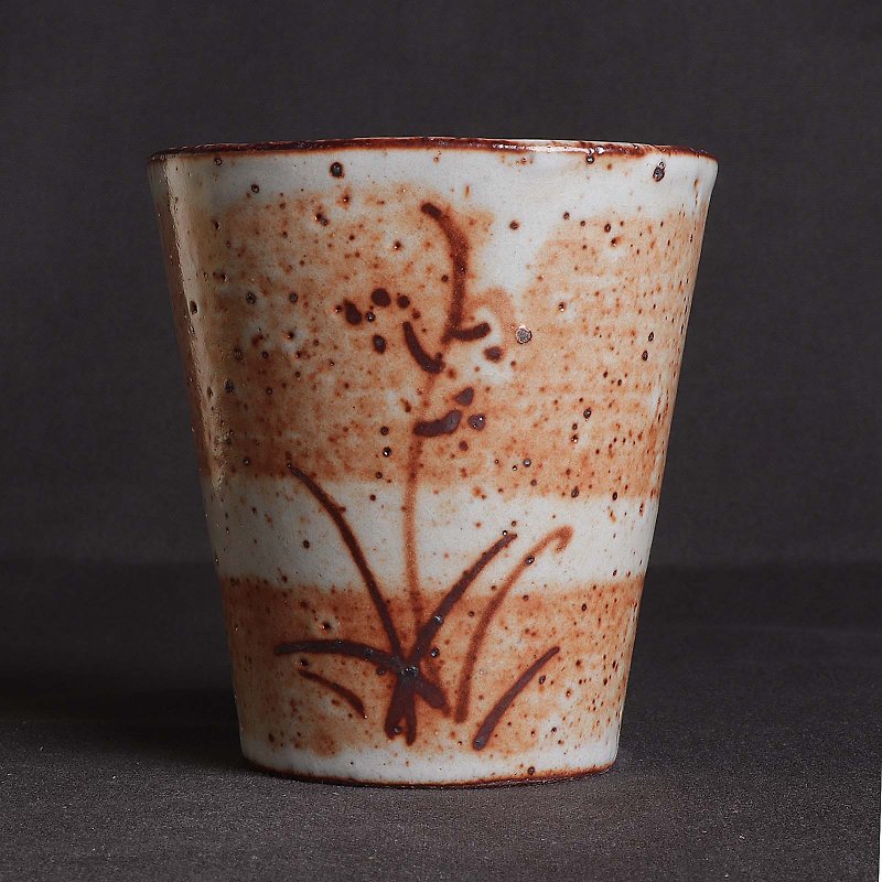 Mingya Kiln l Japanese style Shino yaki painted Shino glaze pentagonal water cup soup swallow - Teapots & Teacups - Pottery Orange