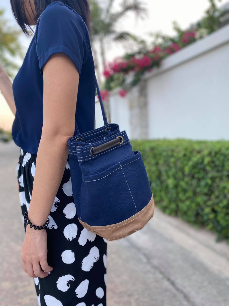 Mini Navy/brown Canvas Bucket Bag with strap /Leather Handles /Daily use - 手提包/手提袋 - 棉．麻 藍色