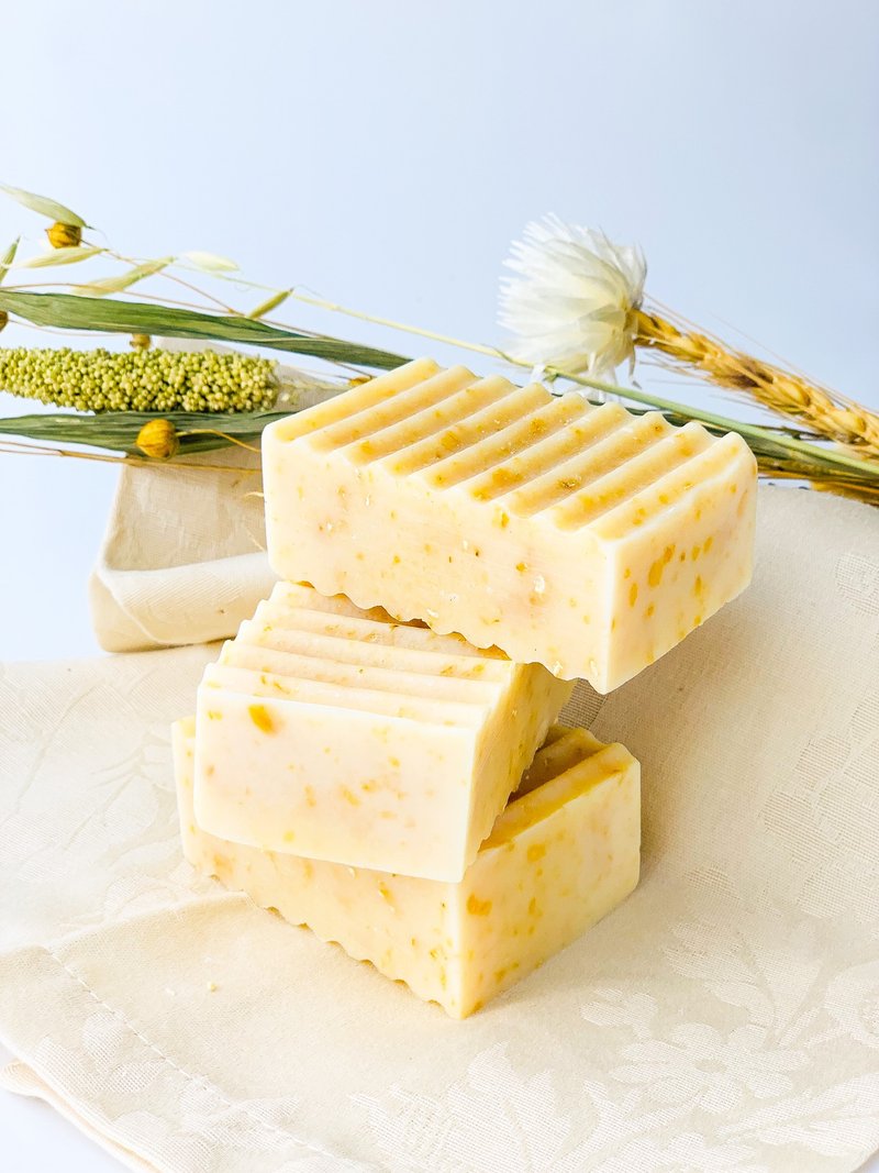 Oat Milk Soap Handmade Cold Process Soap - Fragrance Free - สบู่ - วัสดุอื่นๆ 