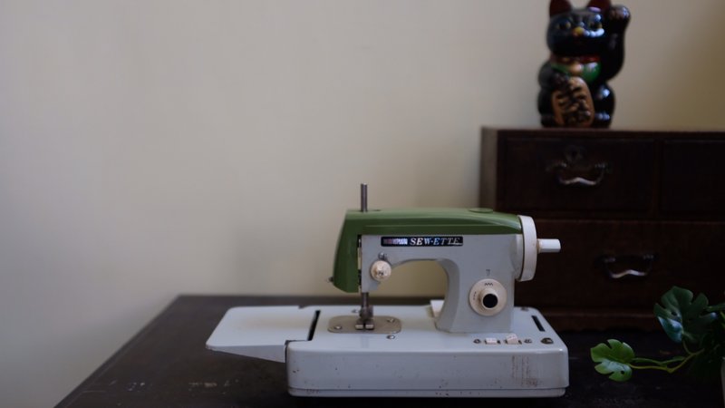 日本早期Zig-Zag Sew-ette 縫紉機 - 擺飾/家飾品 - 其他金屬 綠色