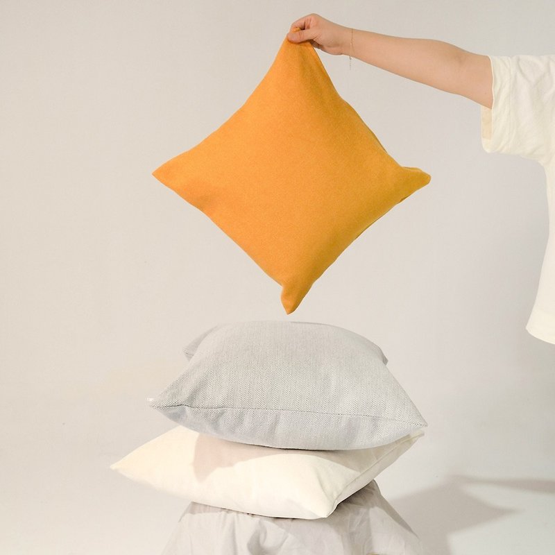 Export Japan's top down pillow core - S1 40X40cm square pillow core - หมอน - ขนของสัตว์ปีก ขาว