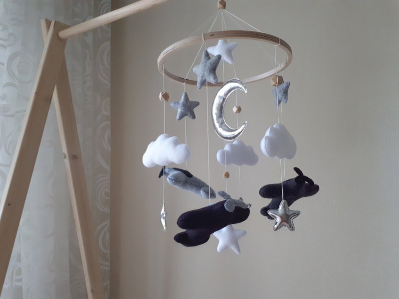 Mobile nursery airplane decor, crib mobile baby boy, montessori nursery decor - 寶寶/兒童玩具/玩偶 - 環保材質 黑色