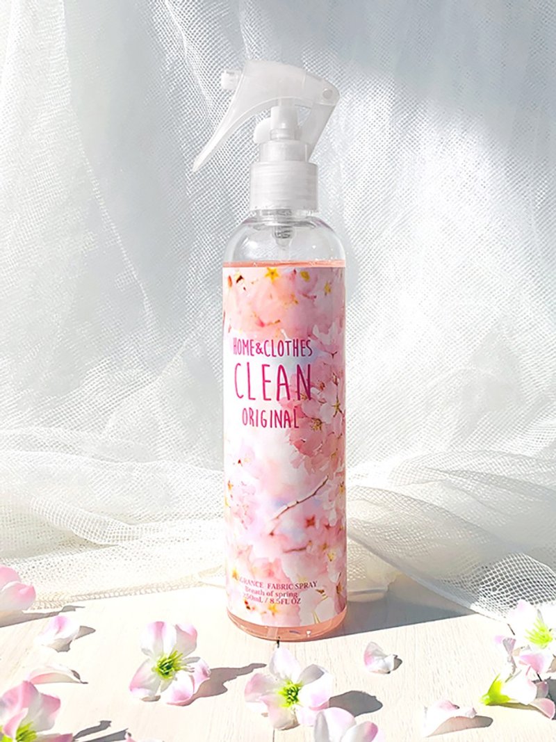 Pure Land-Snow Stored Sakura Clothing Environment Freshening Spray 250ml - Fragrances - Other Materials 