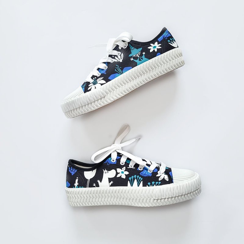 【Pinkoi x Moomin】Moomin (wide fit) Graffiti Canvas shoes  - Black - รองเท้าลำลองผู้หญิง - ผ้าฝ้าย/ผ้าลินิน สีดำ