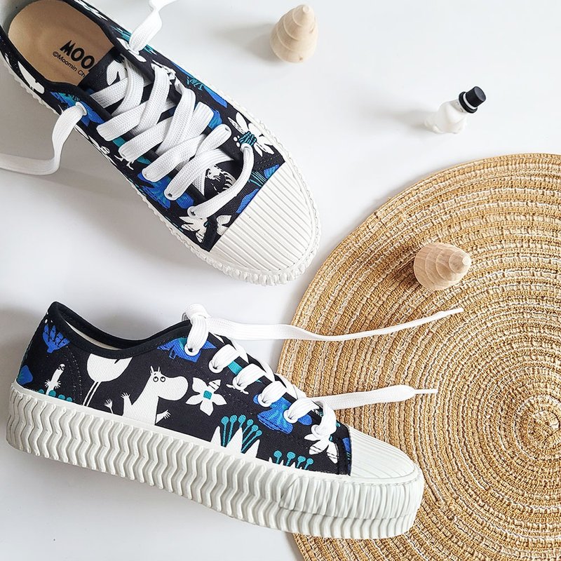 【Pinkoi x Moomin】Moomin (wide fit) Graffiti Canvas shoes  - Black - รองเท้าลำลองผู้หญิง - ผ้าฝ้าย/ผ้าลินิน สีดำ